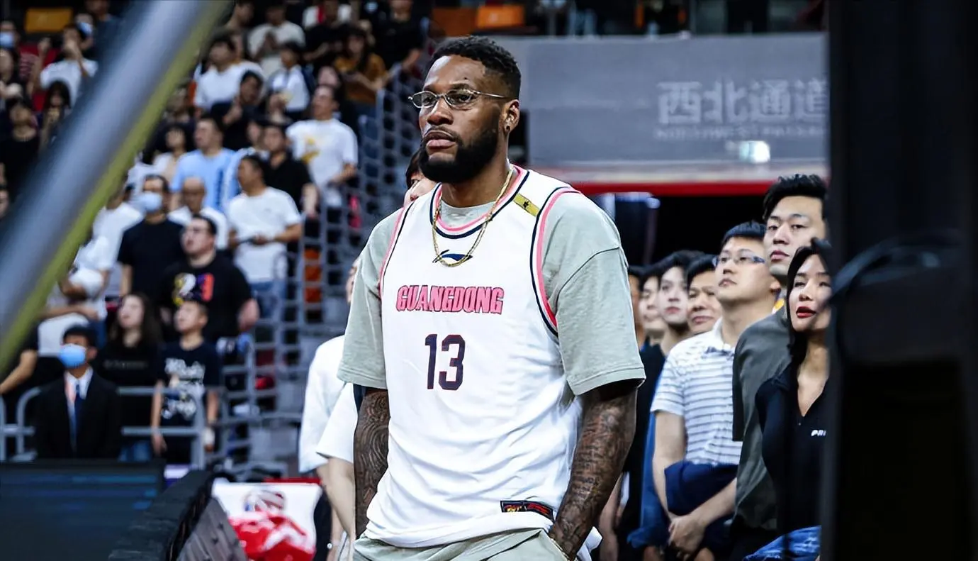 广东宏远功, 随着国内球, 还有一名外 广东宏远功, 随着国内球, 还有一名外